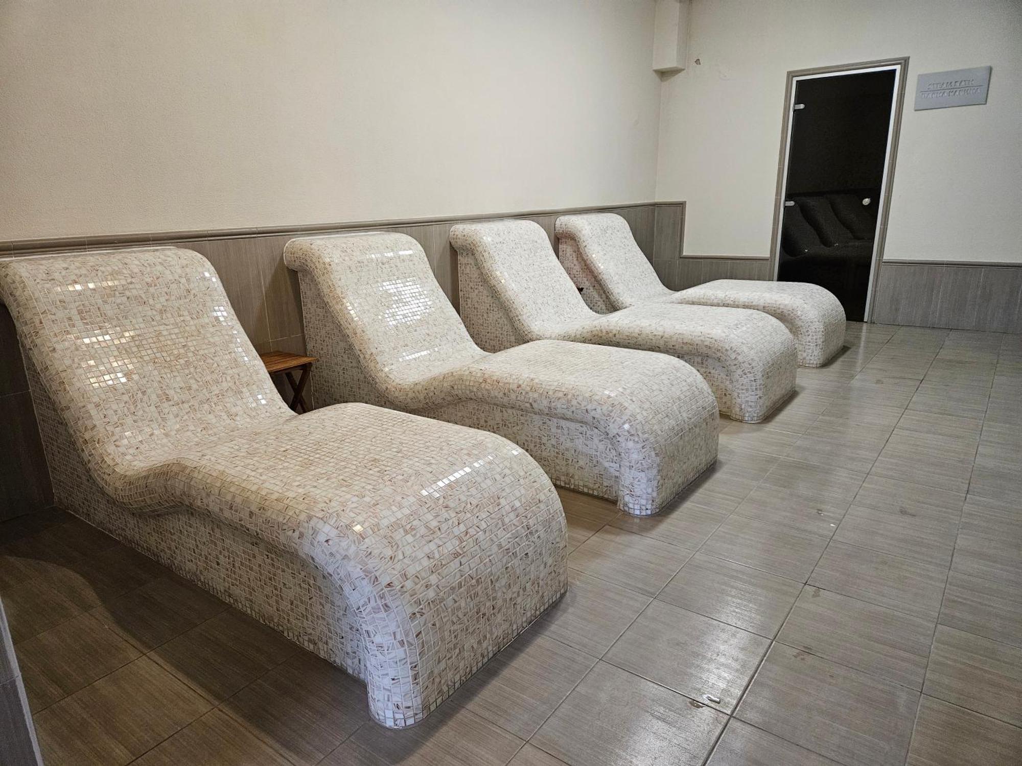 Hotel Alisa Pavel Banja Exteriér fotografie